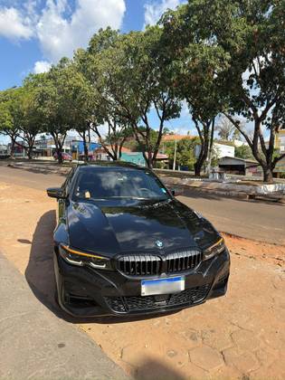 BMW 320i 2.0 16V TURBO GASOLINA M SPORT AUTOMÁTICO